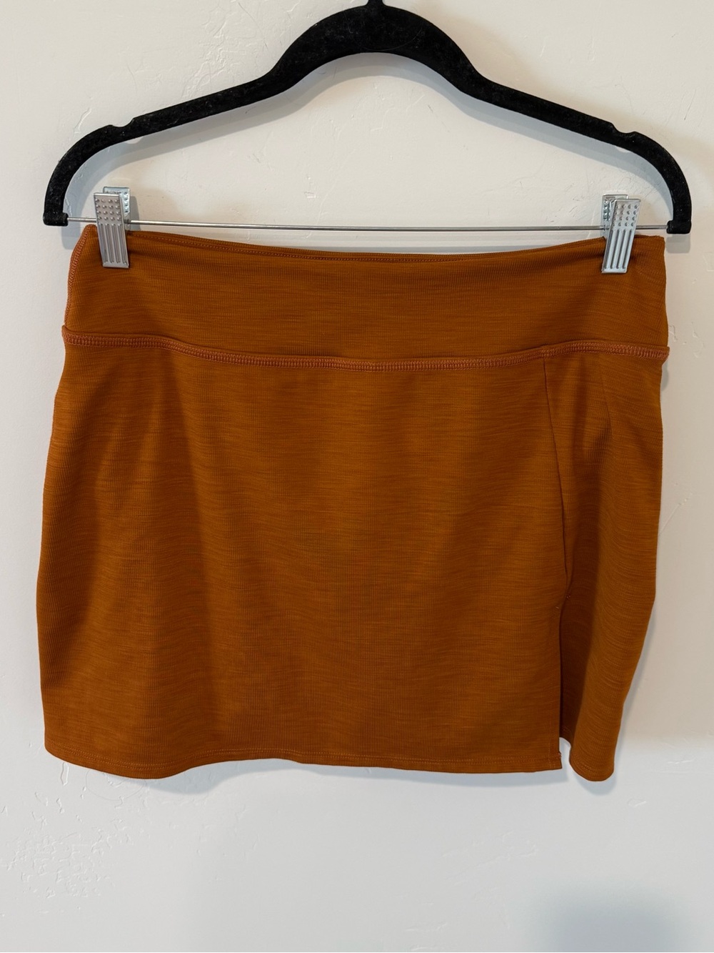 Beyond Yoga Mini Skort in Rust Orange Womens XL Athleisure Golf Tennis Casual